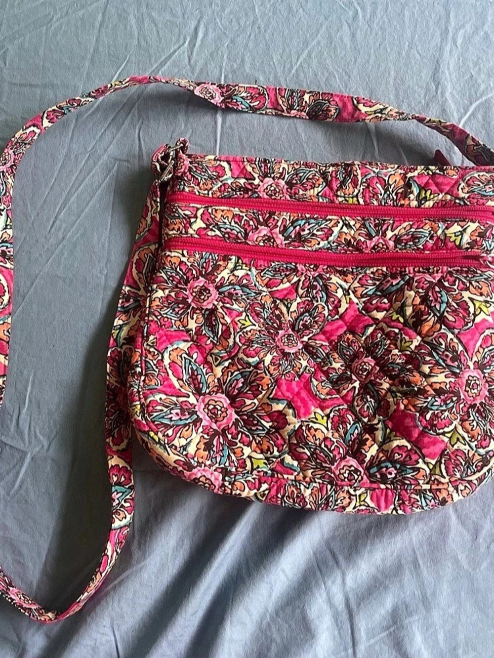 Vera Bradley Hipster Crossbody Bag Floral Crossbody in Pink & Multicolor